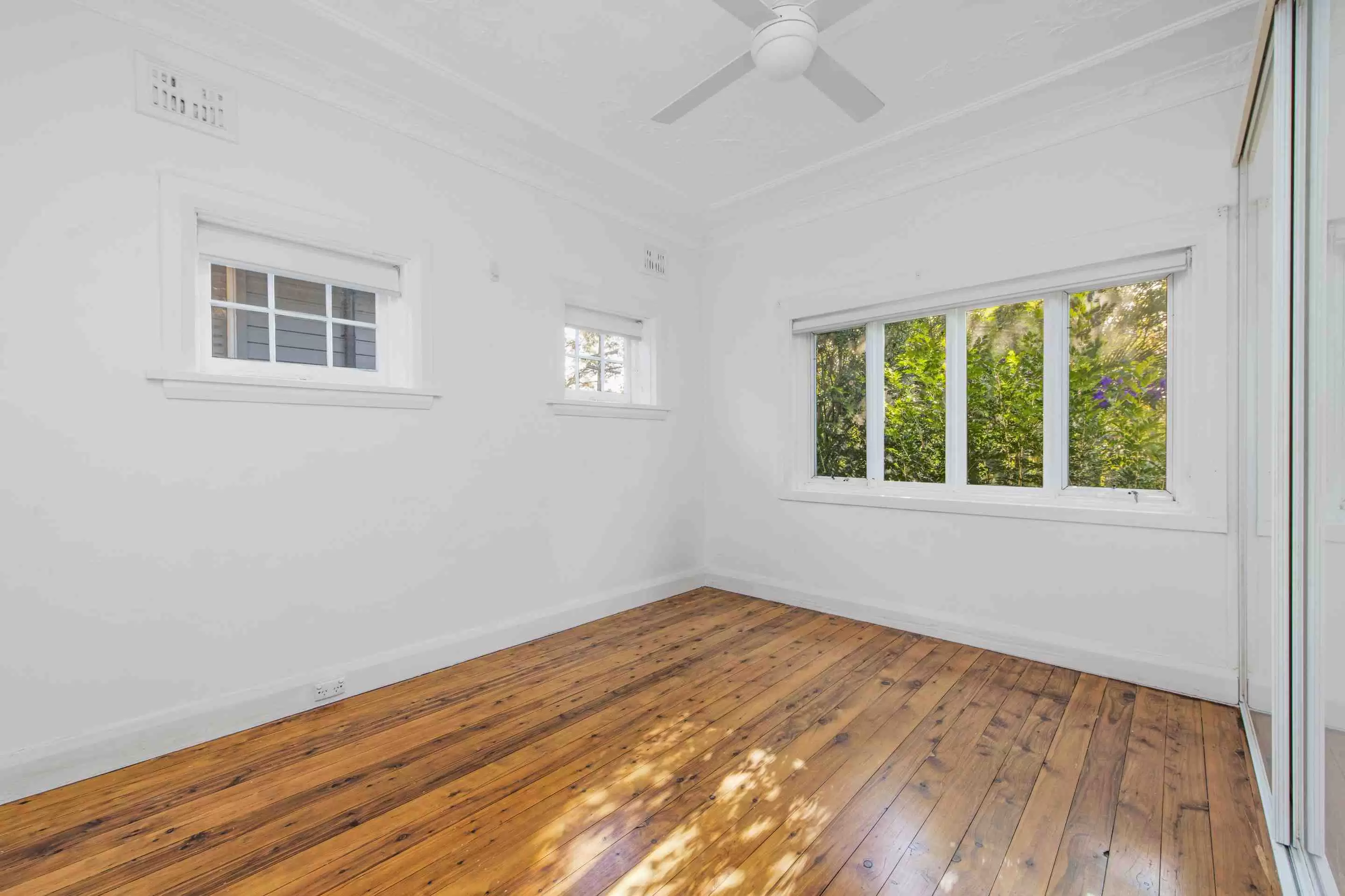 148 Eastern Valley Way, Willoughby East Leased by Prosper Group - image 1